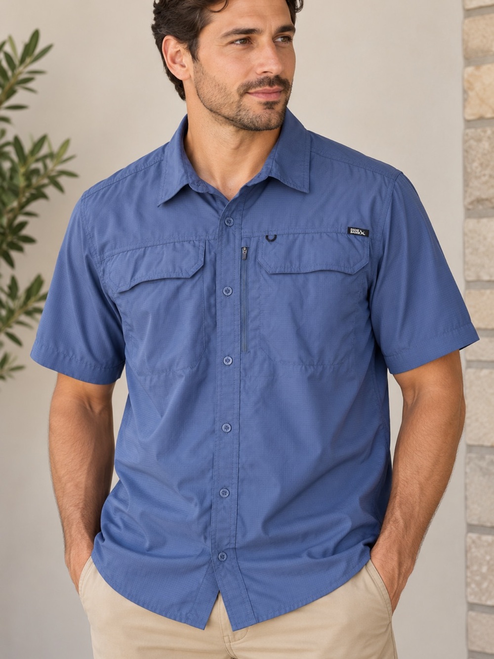 Eddie Bauer Short-Sleeve Button-Down Shirt in Blue